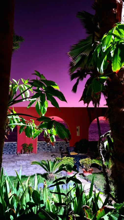 Chez Coumbis Bed & Breakfast Gorée Eksteriør bilde